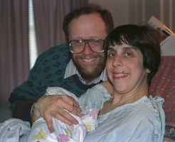 253-17A 19930206 Thomas is Born - Lynne and Dick